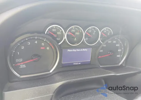 2021 Chevrolet Silverado 1500 4Wd Short Bed Lt z USA, uszkodzony, nr VIN 1GCUYDED6MZ355155